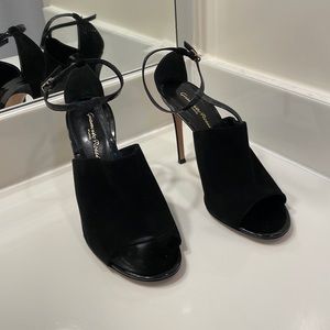 Gianvito Rossi Black Velvet Pumps